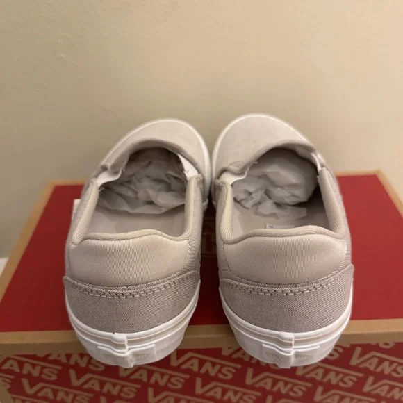 Vans Tan Sneakers Classic Low-Top Design Size - 7 Women’s / 5.5 Men’s - Picture 8 of 12